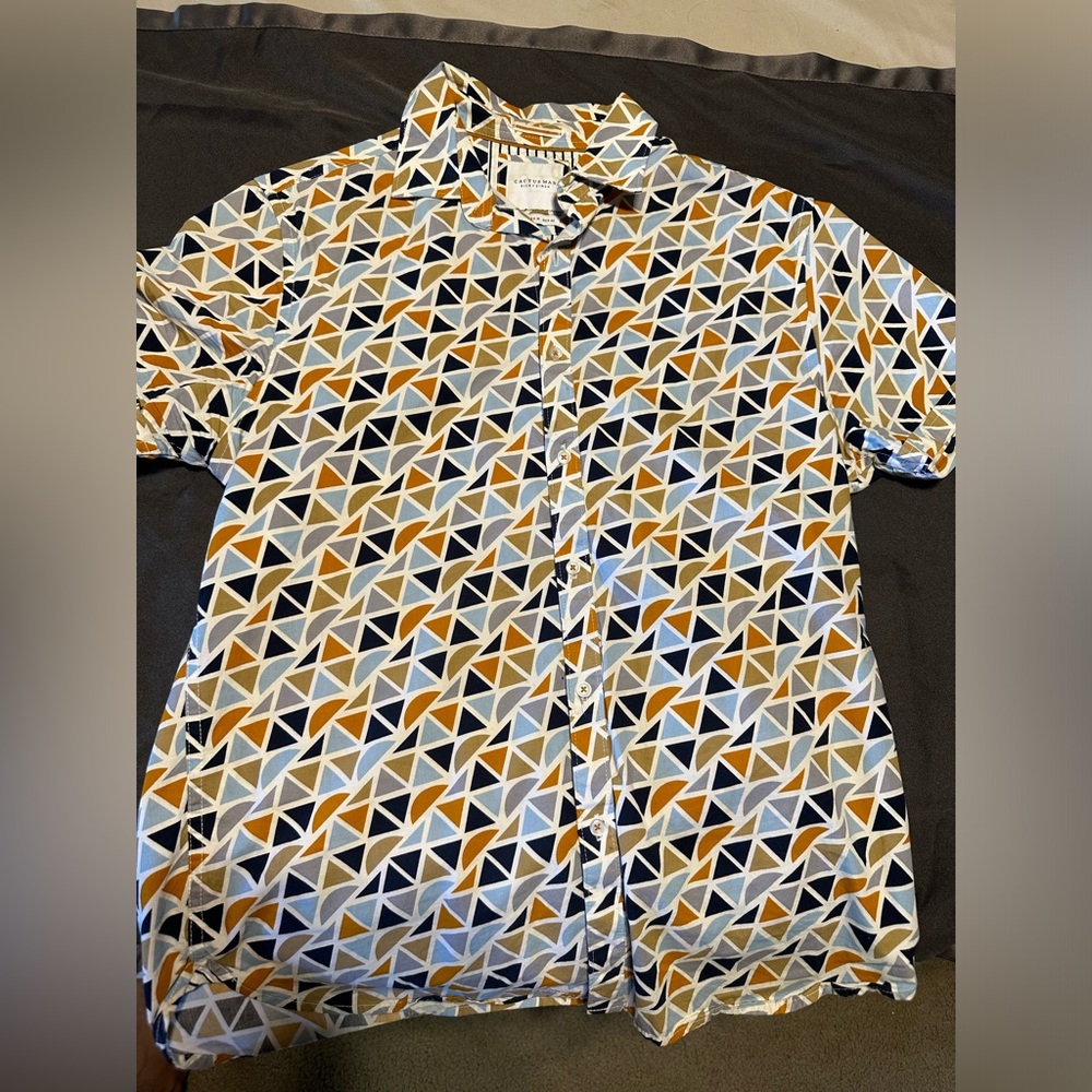 shirt with triangles